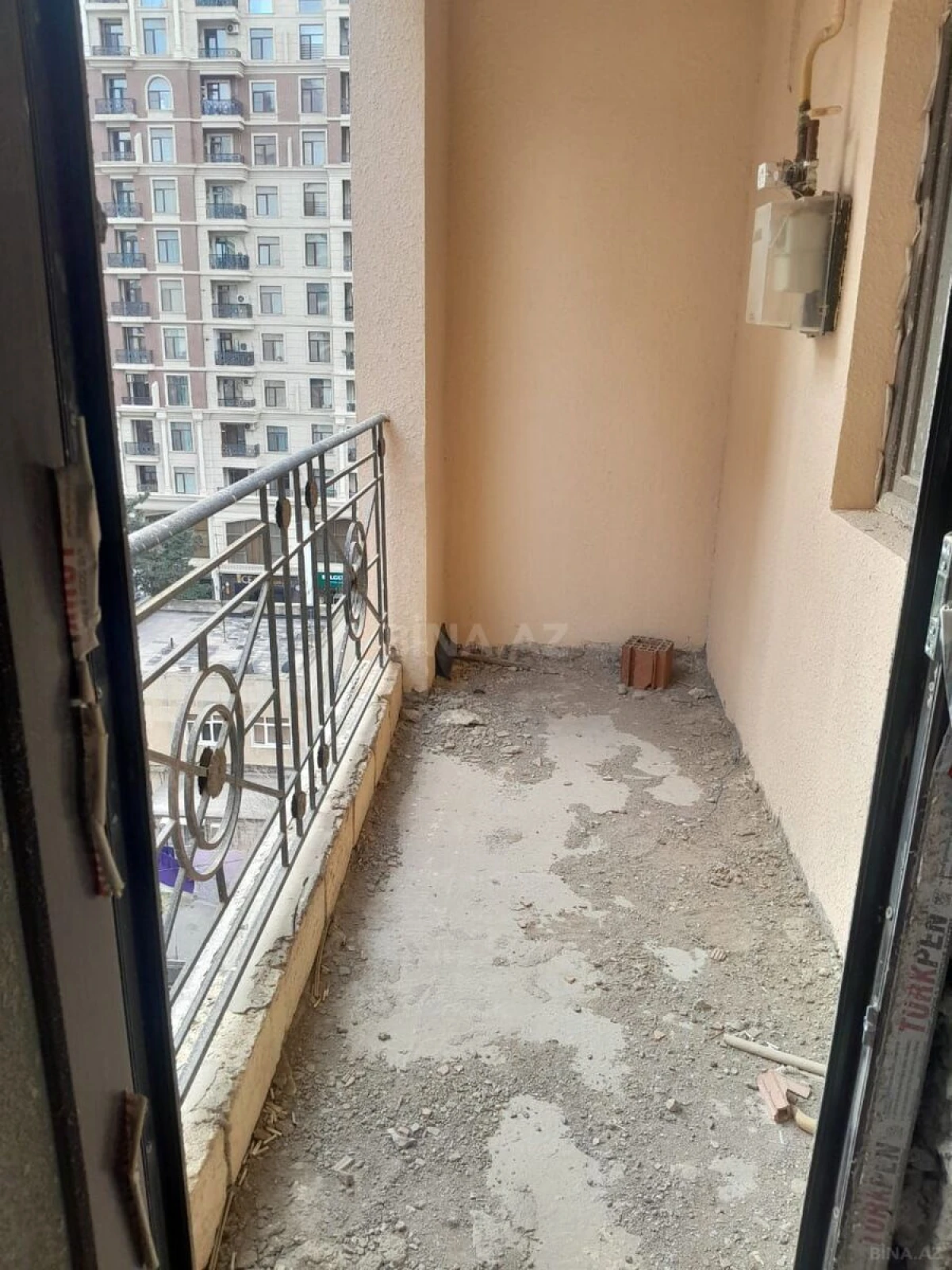Satılır 3 otaqlı mənzil 106 m²