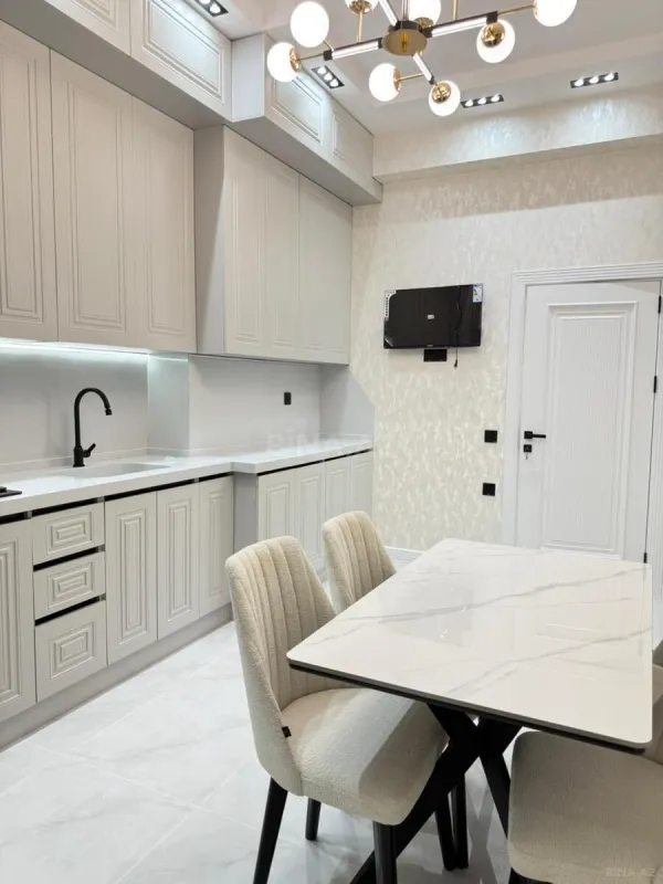 Satılır 3 otaqlı mənzil 99 m²