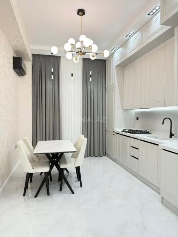 Satılır 3 otaqlı mənzil 99 m²