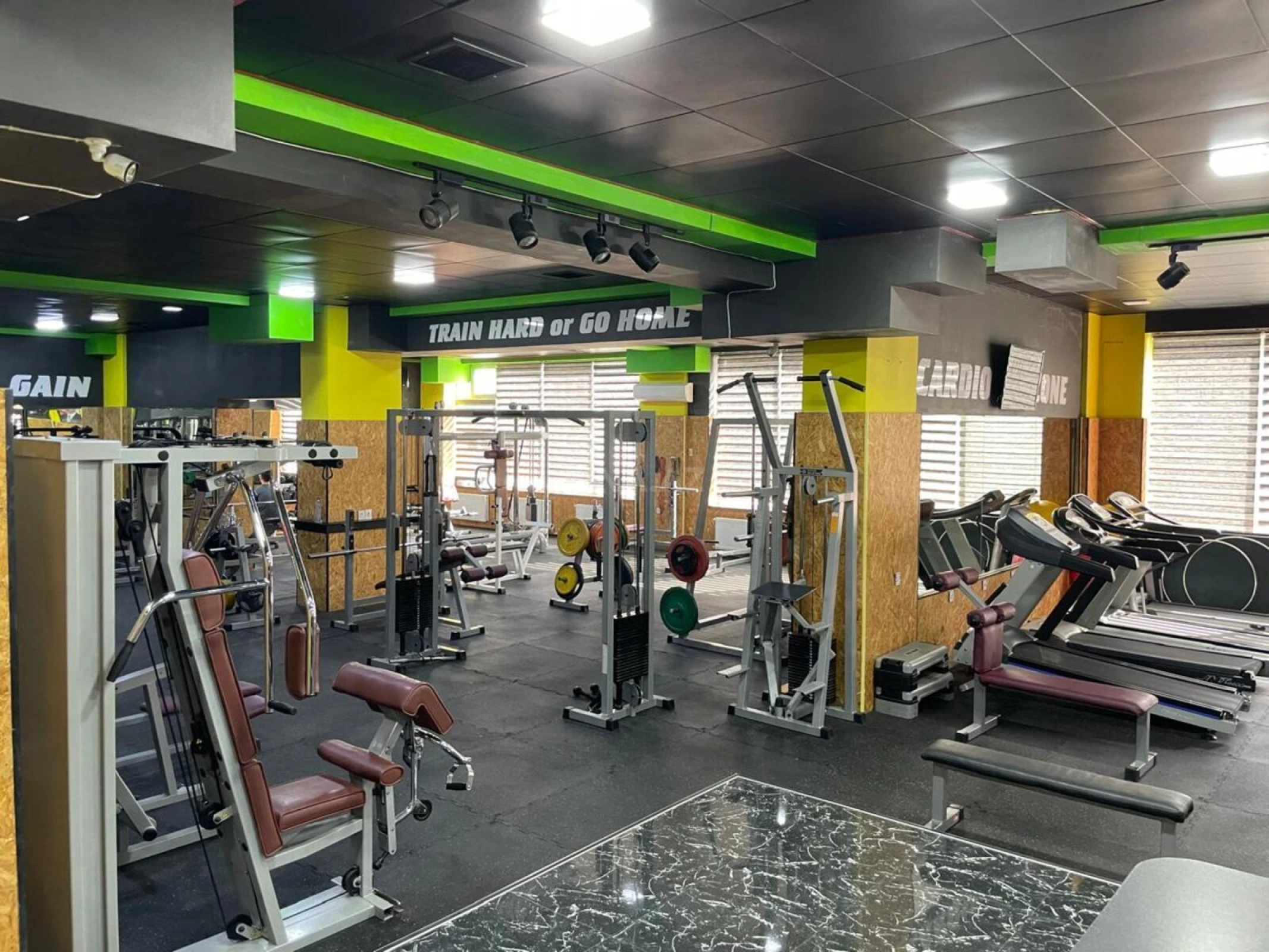 Satılır obyekt 300 m²