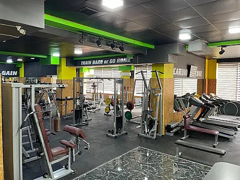 Satılır obyekt 300 m²