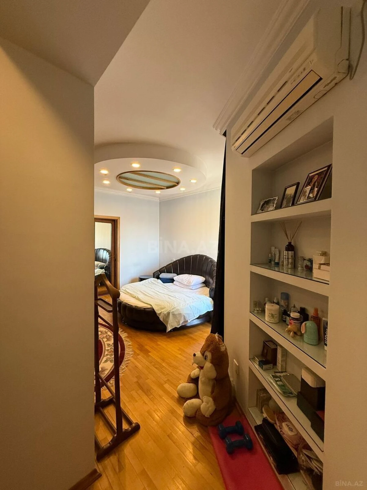 Satılır 3 otaqlı mənzil 150 m²
