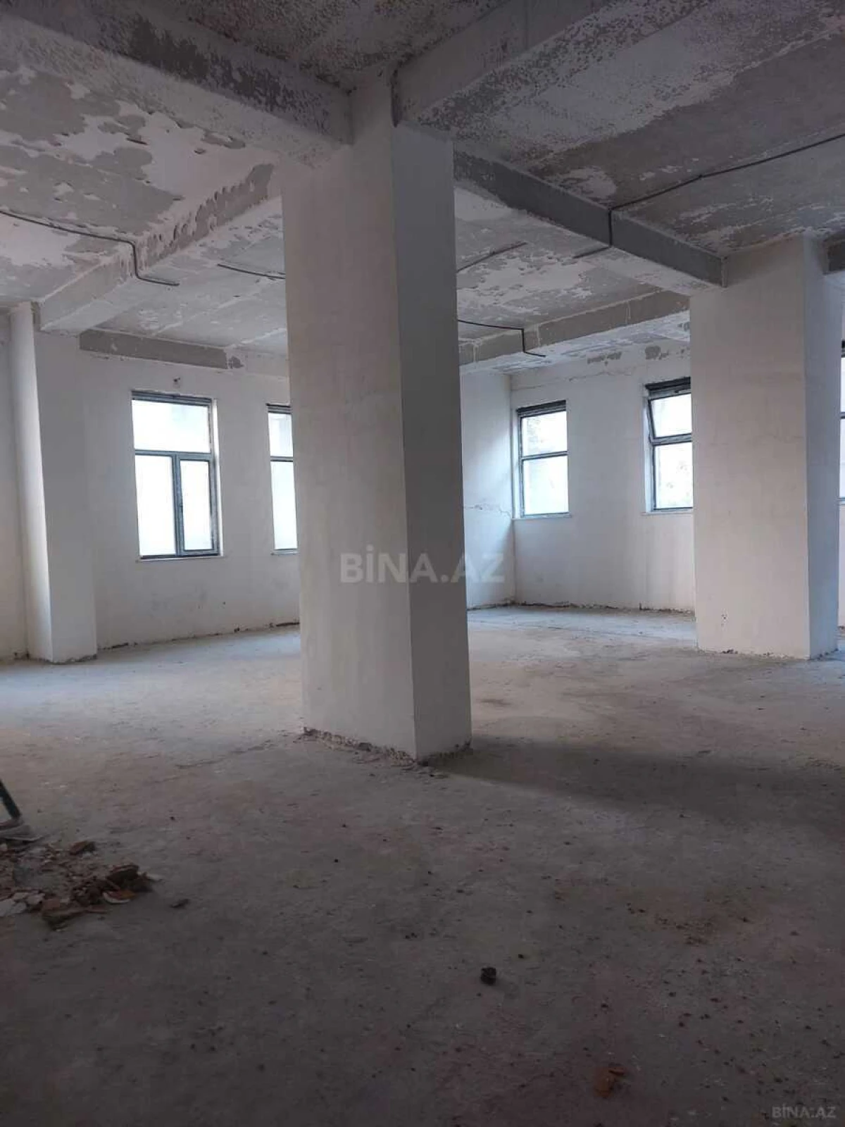 Satılır 15 otaqlı ofis 520 m²