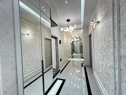 Satılır 2 otaqlı mənzil 85 m²