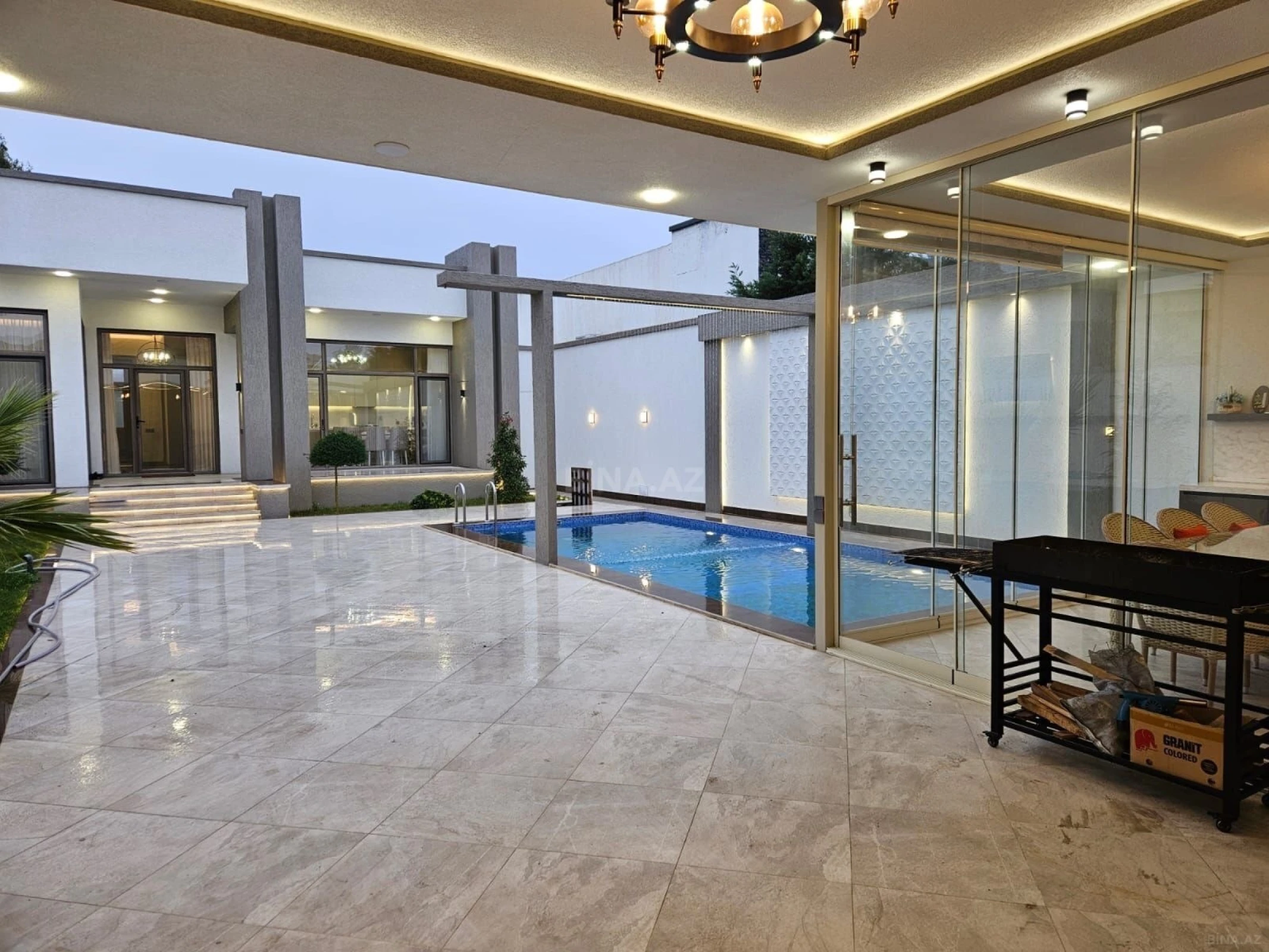 Kirayə verilir 4 otaqlı həyət evi 220 m²