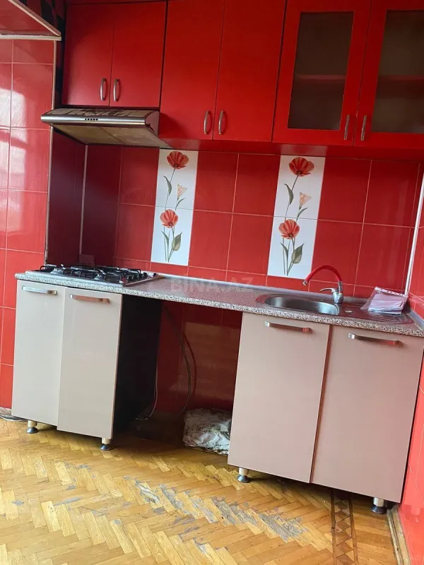 Kirayə verilir 3 otaqlı mənzil 85 m²