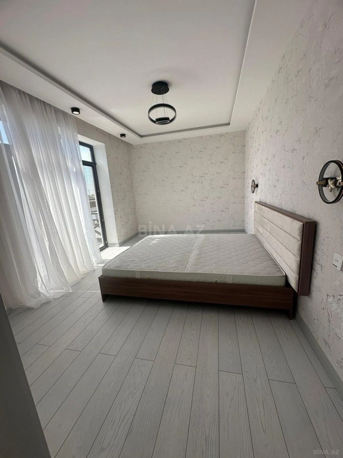 Kirayə verilir 4 otaqlı həyət evi 300 m²