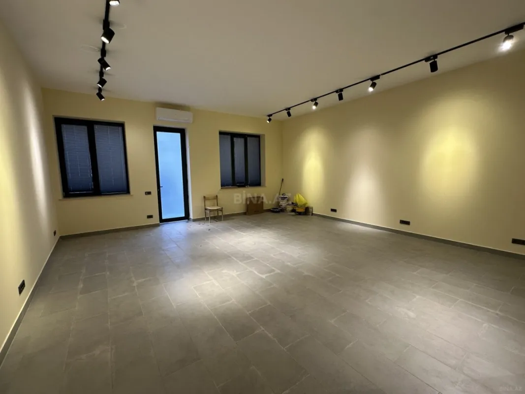 Kirayə verilir 4 otaqlı ofis 120 m²
