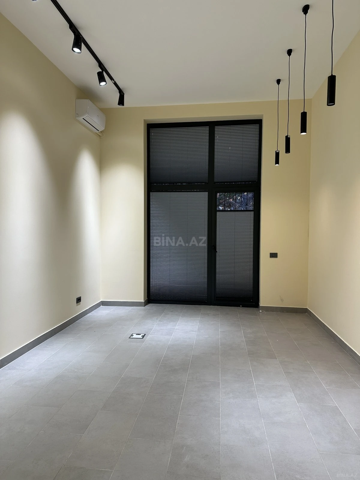 Kirayə verilir 4 otaqlı ofis 120 m²
