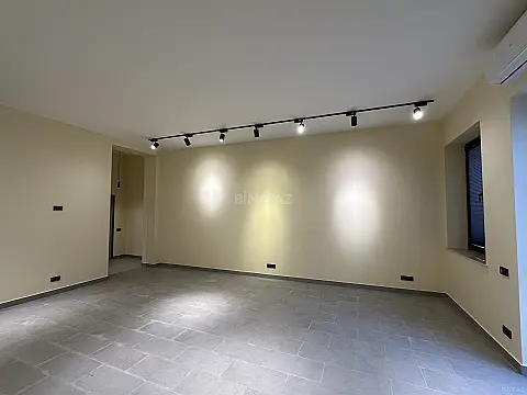 Kirayə verilir 4 otaqlı ofis 120 m²