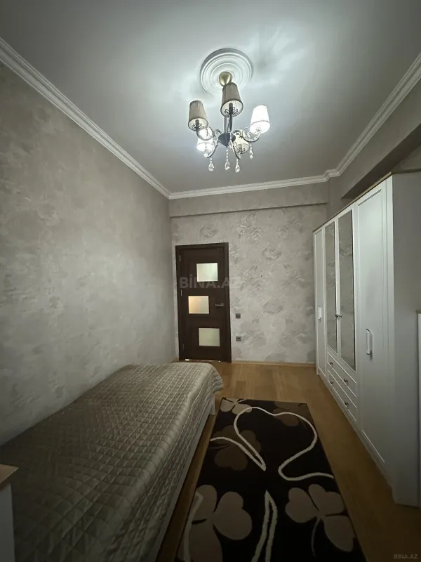 Satılır 3 otaqlı mənzil 83 m²