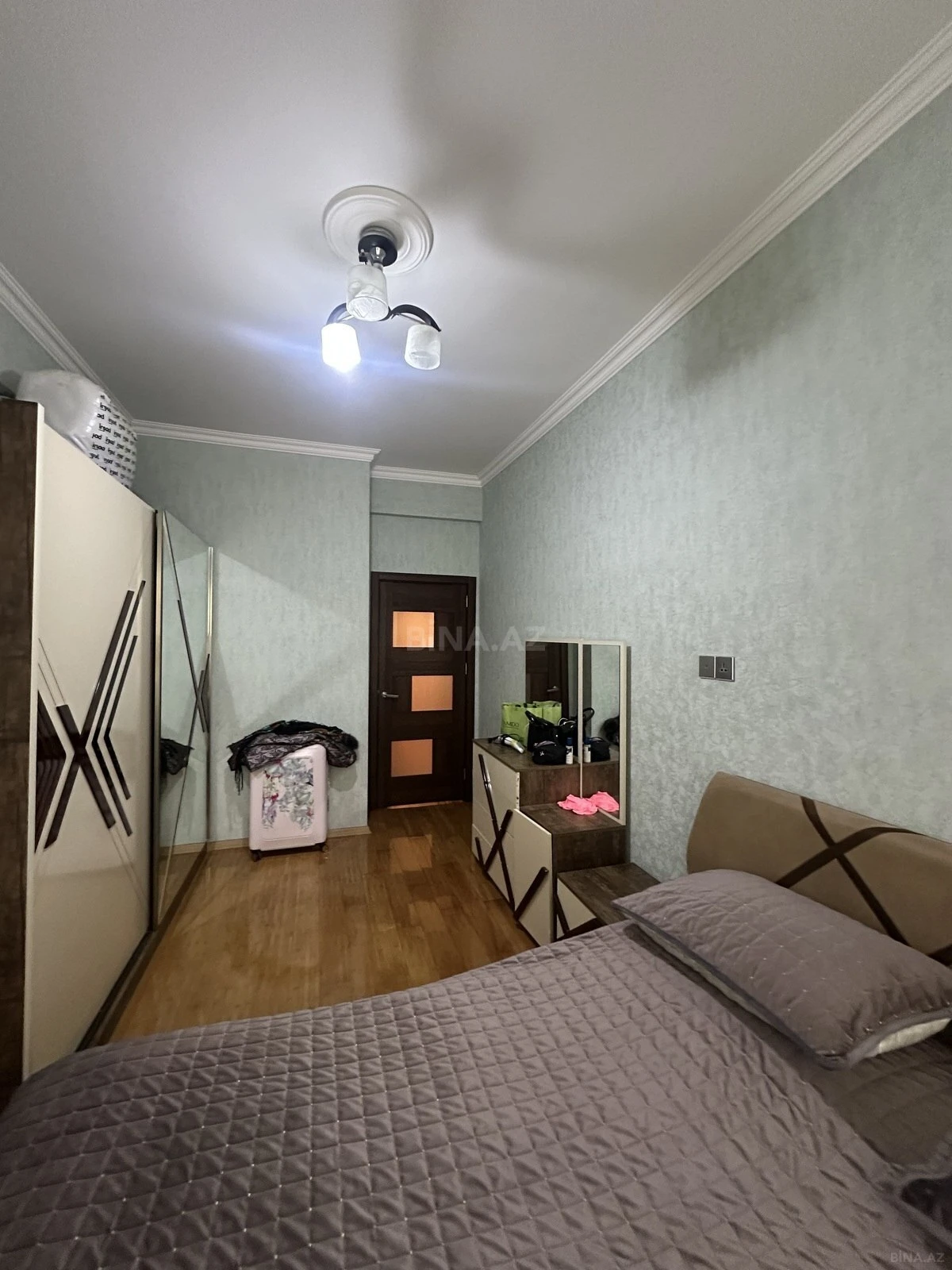 Satılır 3 otaqlı mənzil 83 m²