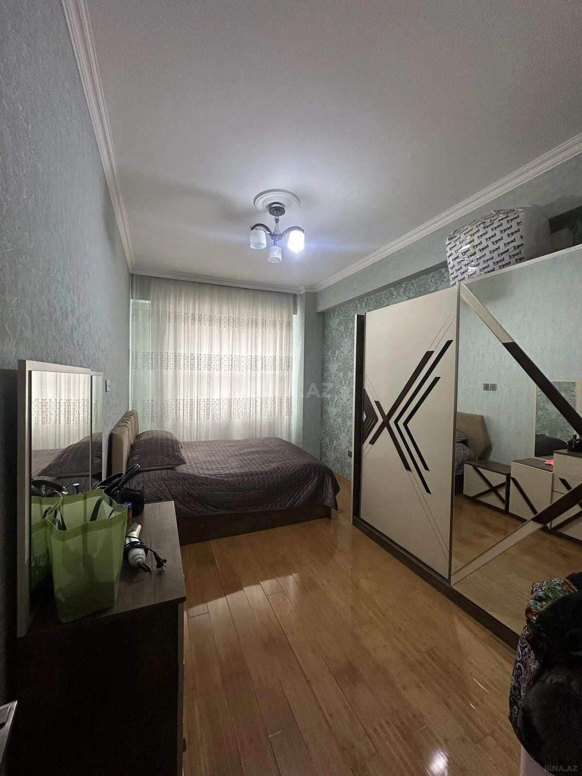 Satılır 3 otaqlı mənzil 83 m²