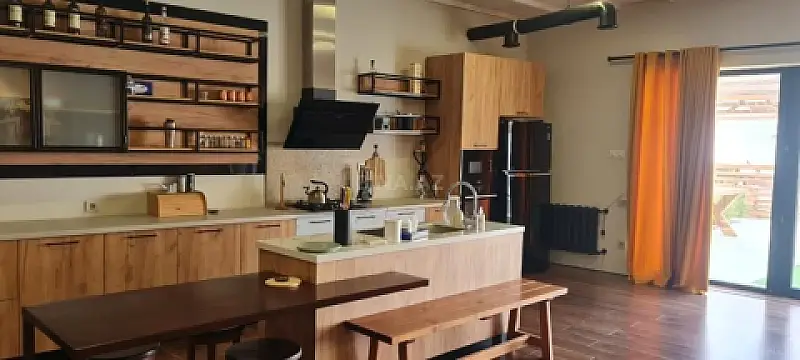 Kirayə verilir 3 otaqlı həyət evi 240 m²