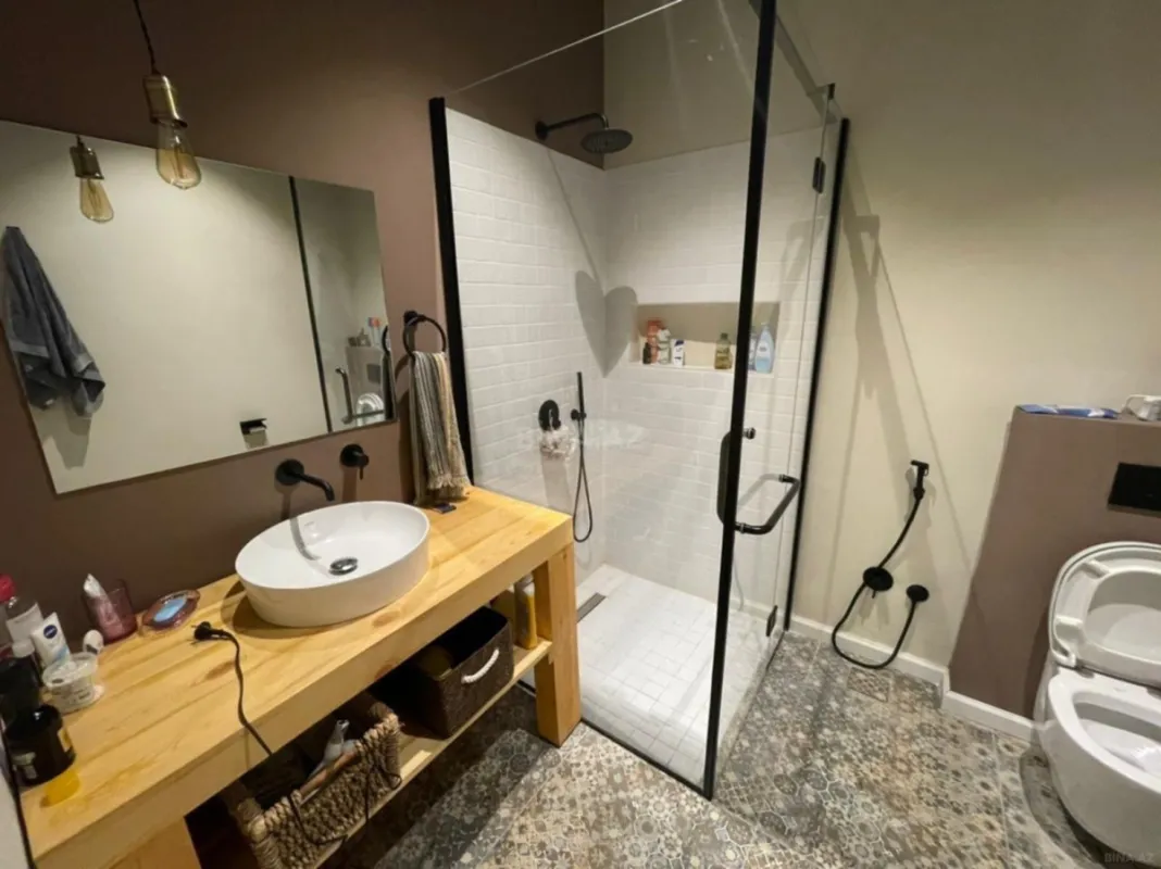 Kirayə verilir 3 otaqlı həyət evi 240 m²