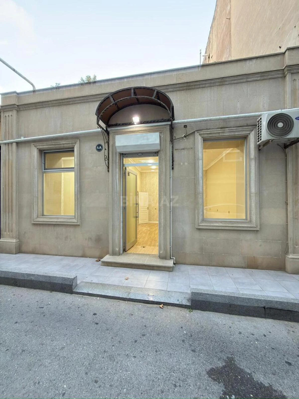 Satılır obyekt 60 m²