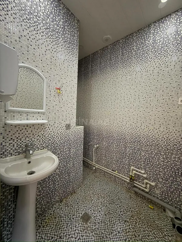 Satılır obyekt 60 m²