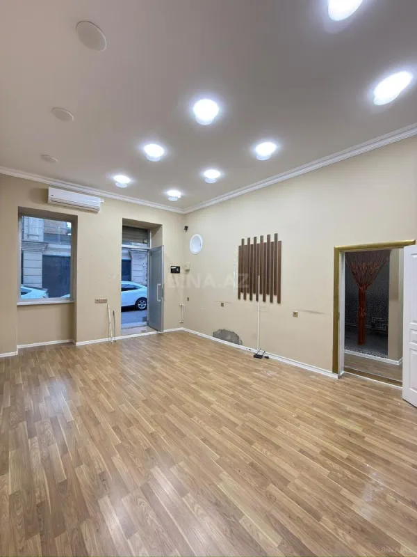 Satılır obyekt 60 m²