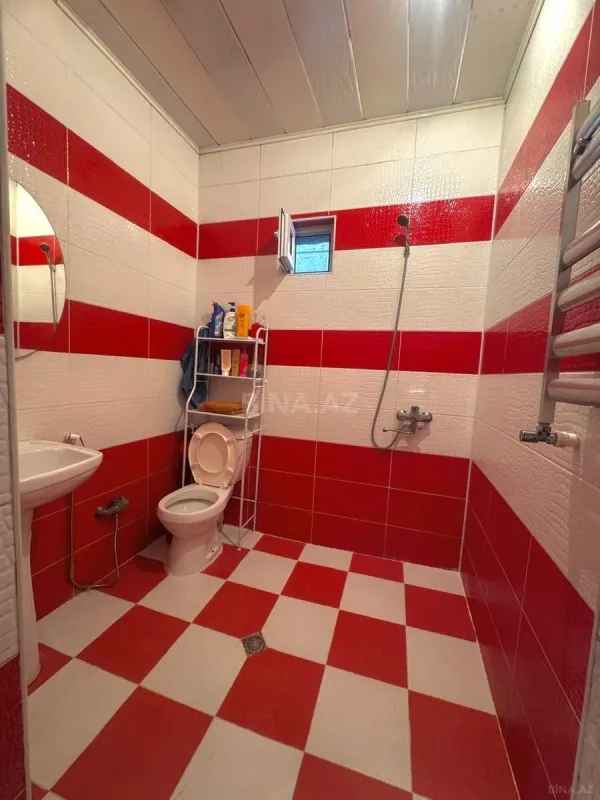 Satılır 5 otaqlı həyət evi 140 m²