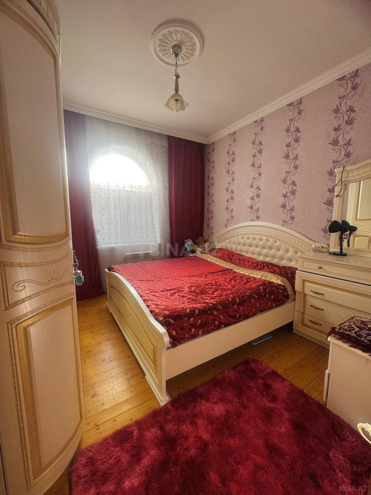 Satılır 5 otaqlı həyət evi 140 m²