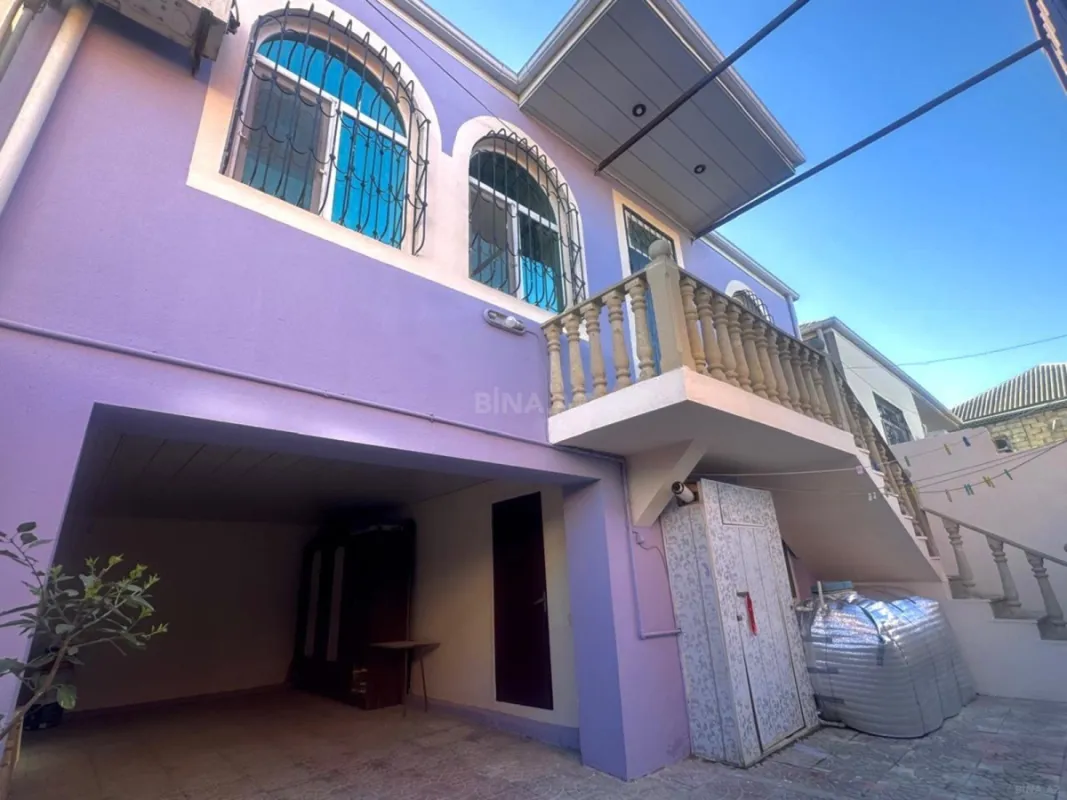 Satılır 5 otaqlı həyət evi 140 m²
