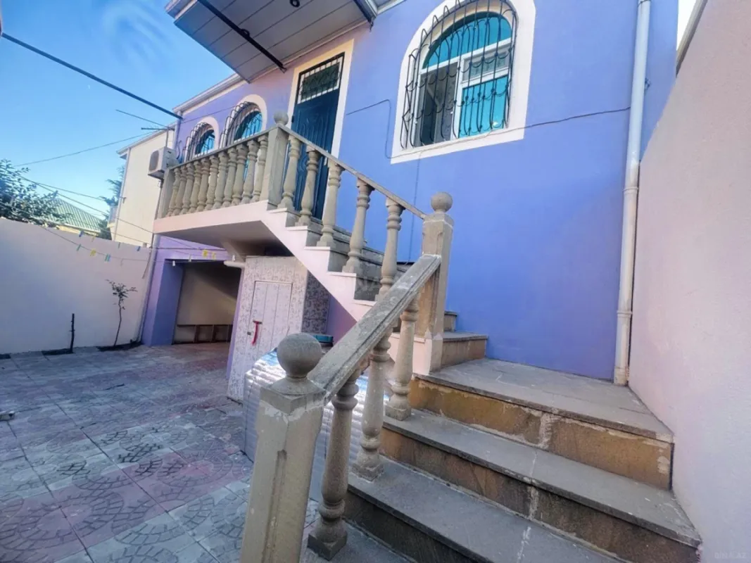 Satılır 5 otaqlı həyət evi 140 m²