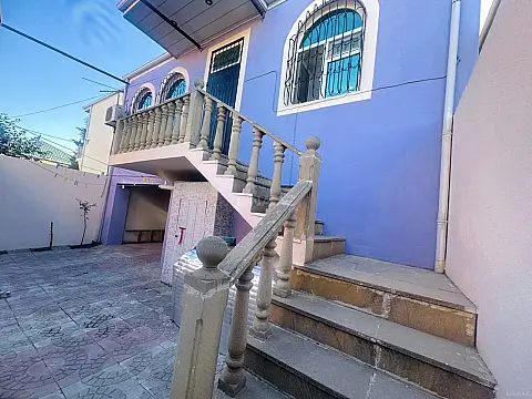 Satılır 5 otaqlı həyət evi 140 m² — Xırdalan 5 otaq 140.00 m²