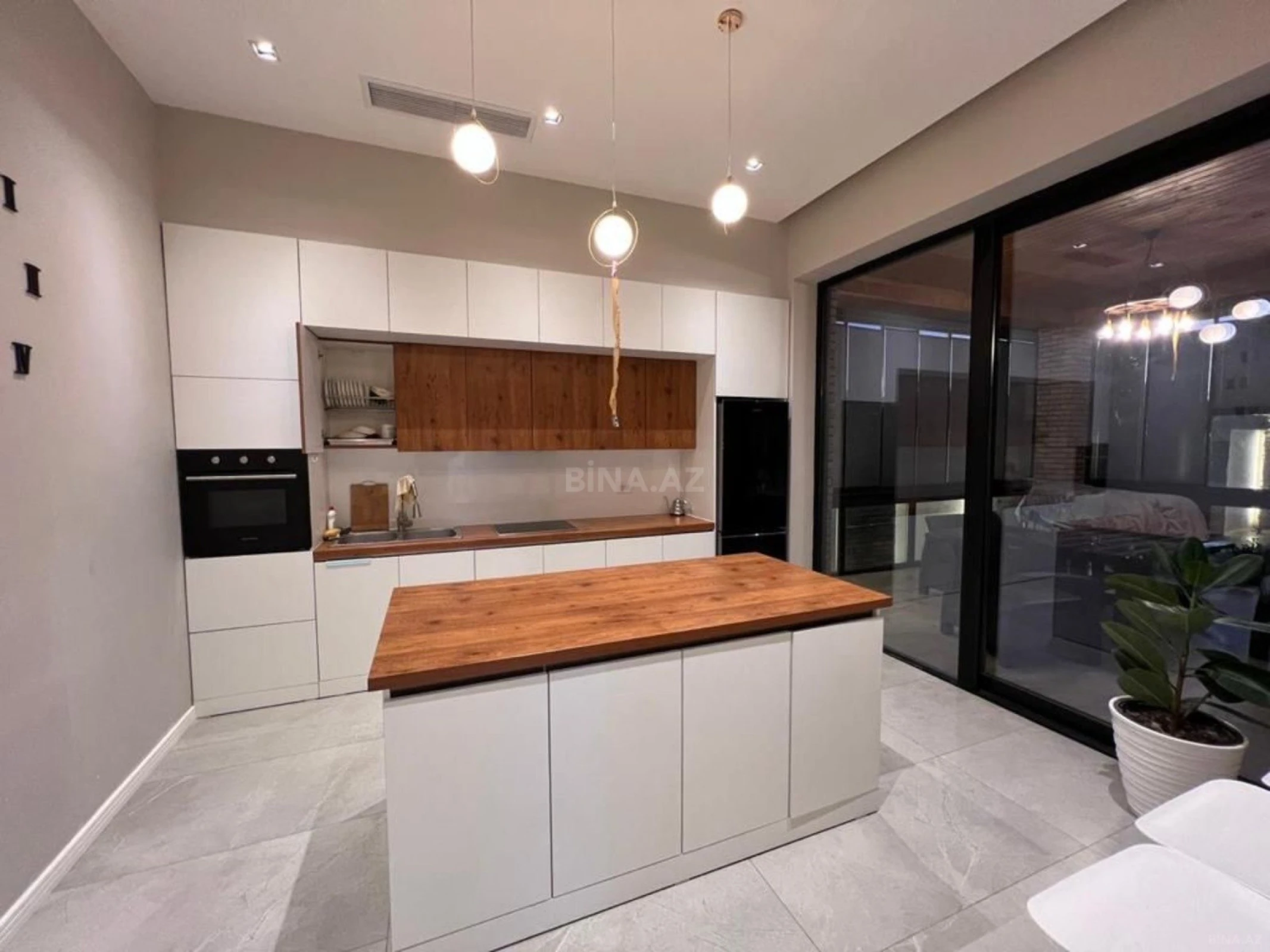 Kirayə verilir 3 otaqlı həyət evi 180 m²