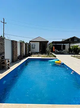 Kirayə verilir 3 otaqlı həyət evi 180 m²