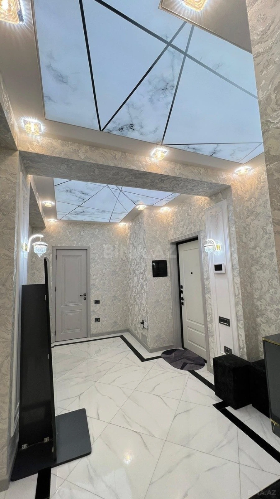 Satılır 3 otaqlı mənzil 134 m²