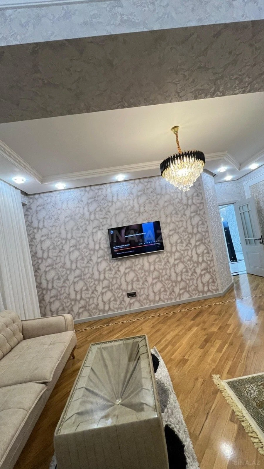 Satılır 3 otaqlı mənzil 134 m²