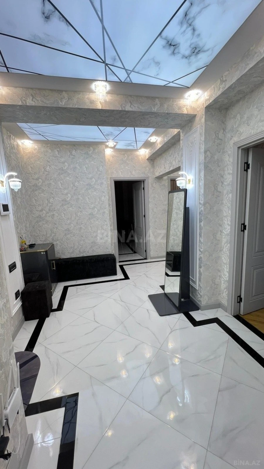 Satılır 3 otaqlı mənzil 134 m²