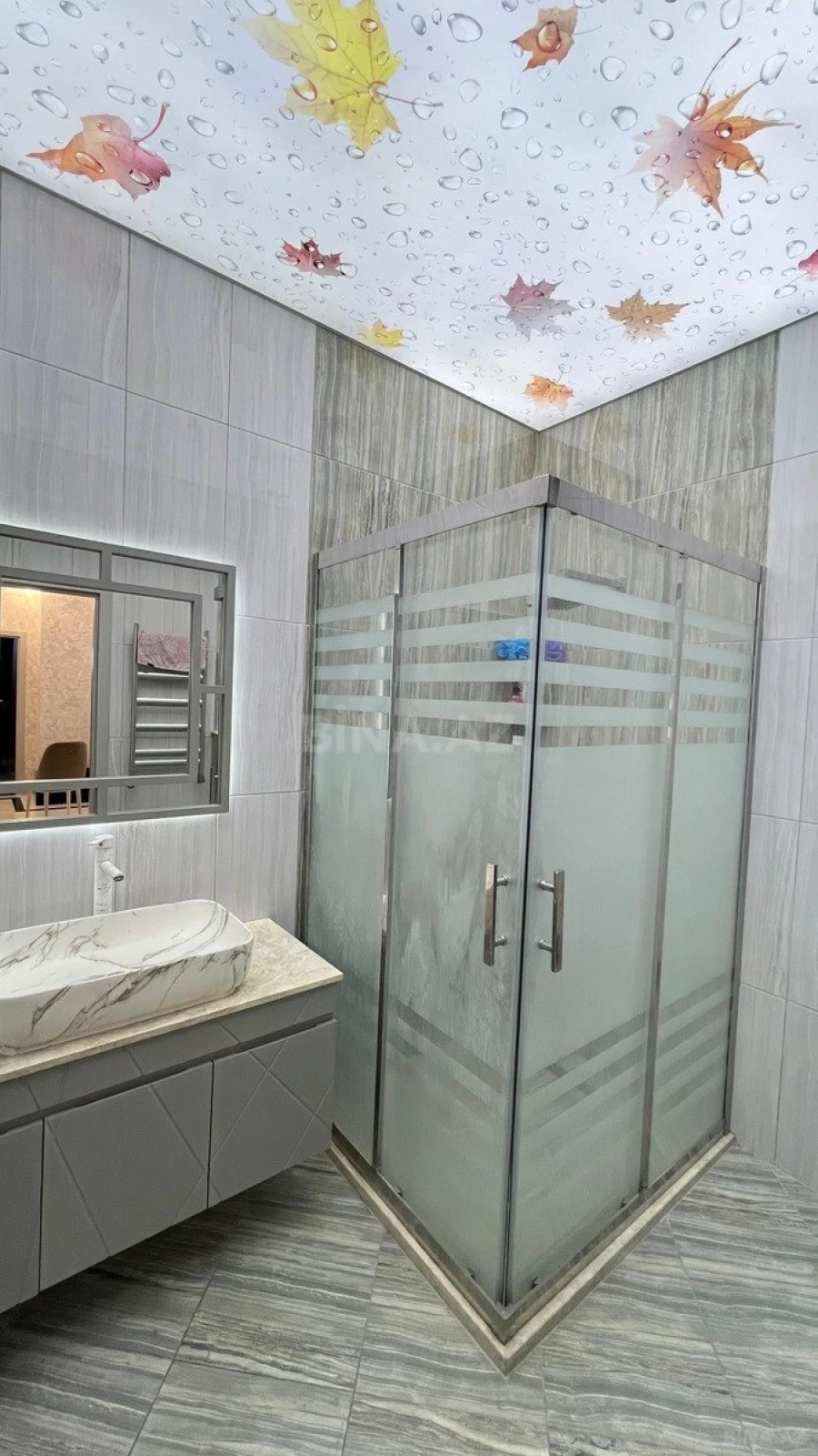 Satılır 3 otaqlı mənzil 134 m²