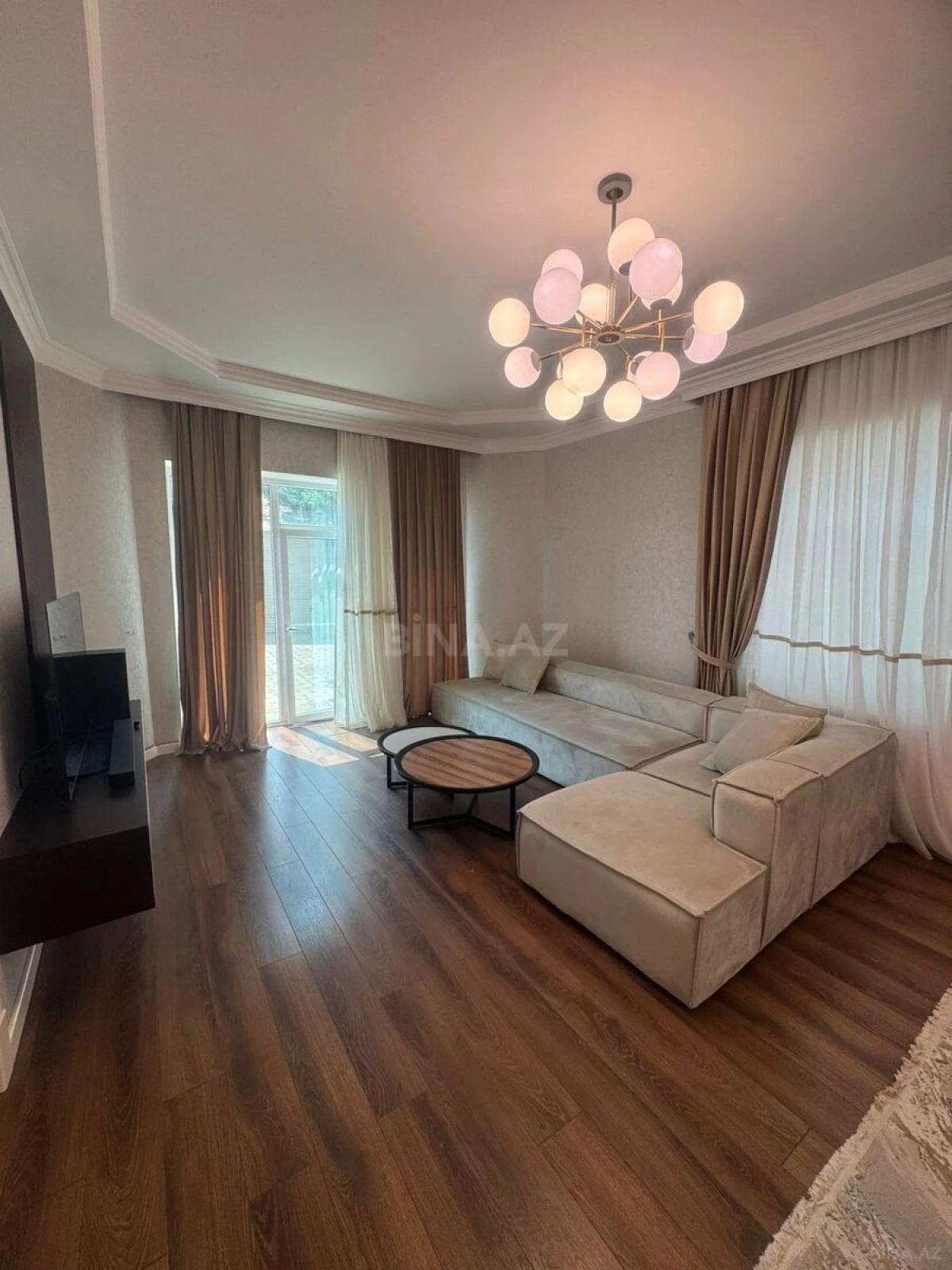 Satılır 4 otaqlı həyət evi 200 m²