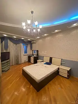 Satılır 4 otaqlı mənzil 177 m²