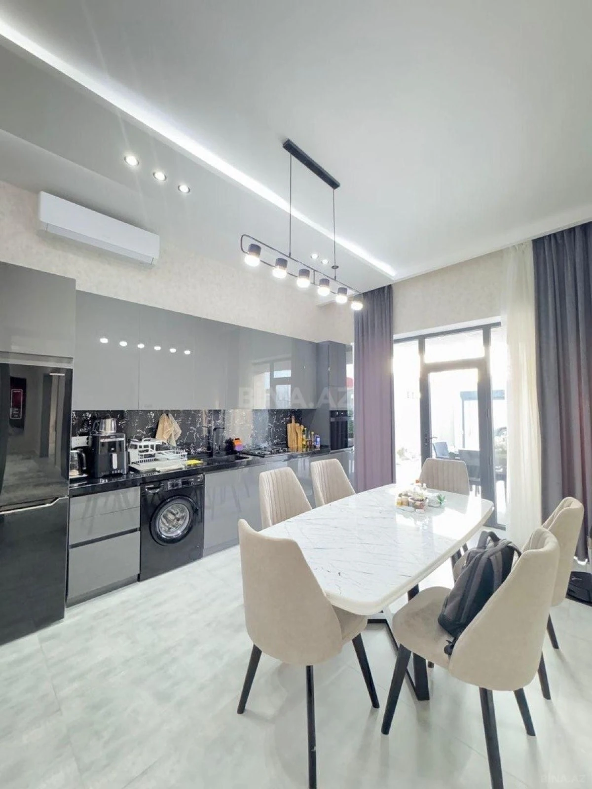 Kirayə verilir 4 otaqlı həyət evi 240 m²