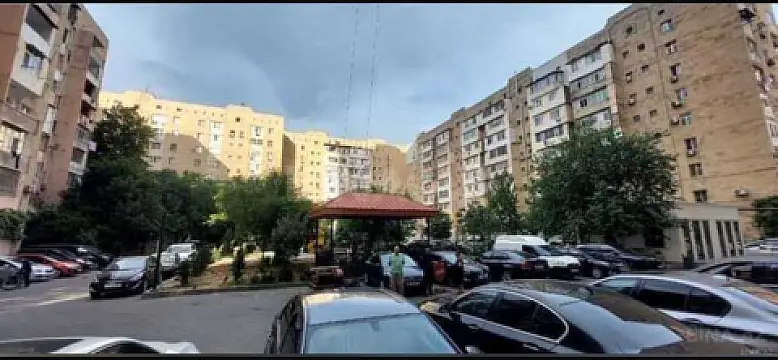 Satılır 3 otaqlı mənzil 75 m² — Bakı, İnşaatçılar 3 otaq 75.00 m²