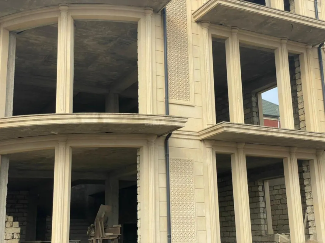 Satılır 6 otaqlı həyət evi 495 m²