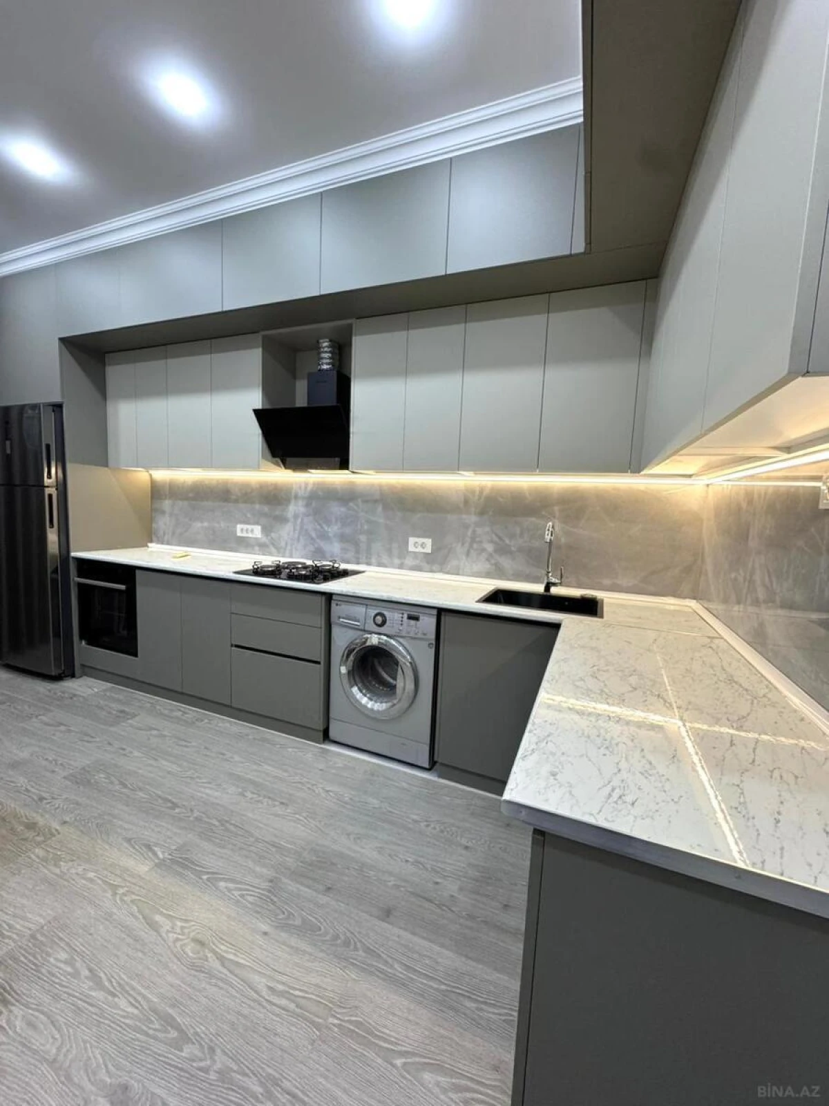Kirayə verilir 2 otaqlı mənzil 70 m²