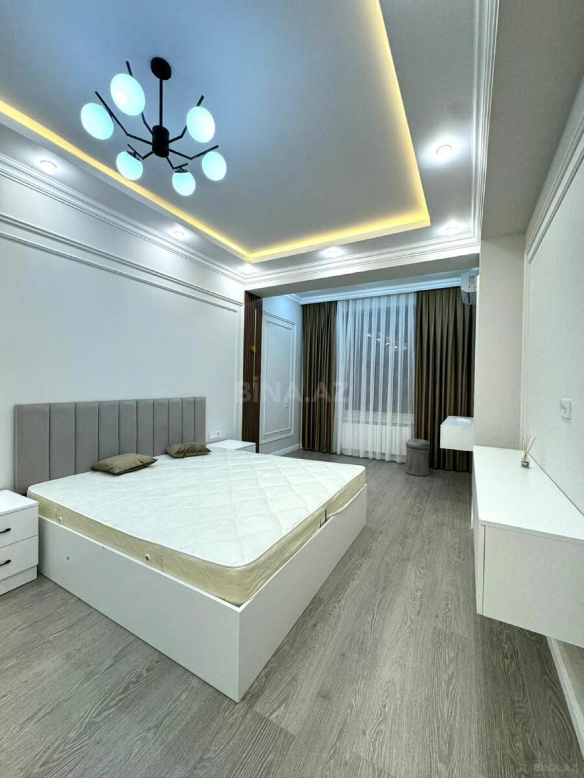 Kirayə verilir 2 otaqlı mənzil 70 m²