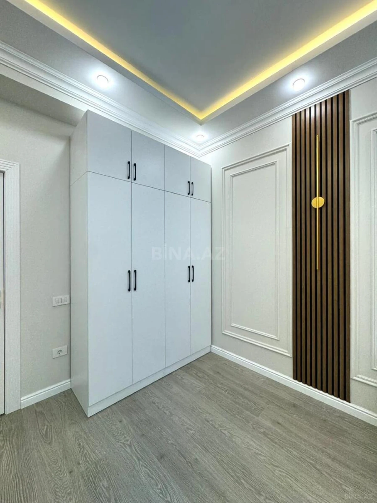 Kirayə verilir 2 otaqlı mənzil 70 m²