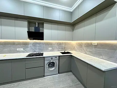 Kirayə verilir 2 otaqlı mənzil 70 m²