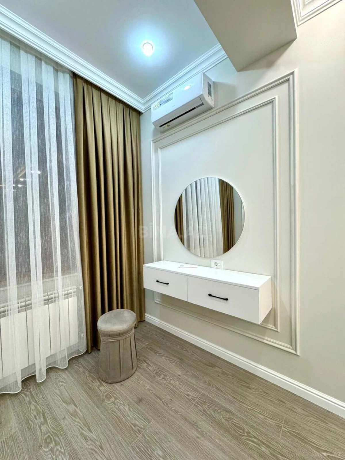 Kirayə verilir 2 otaqlı mənzil 70 m²