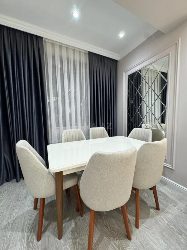 Kirayə verilir 2 otaqlı mənzil 70 m²