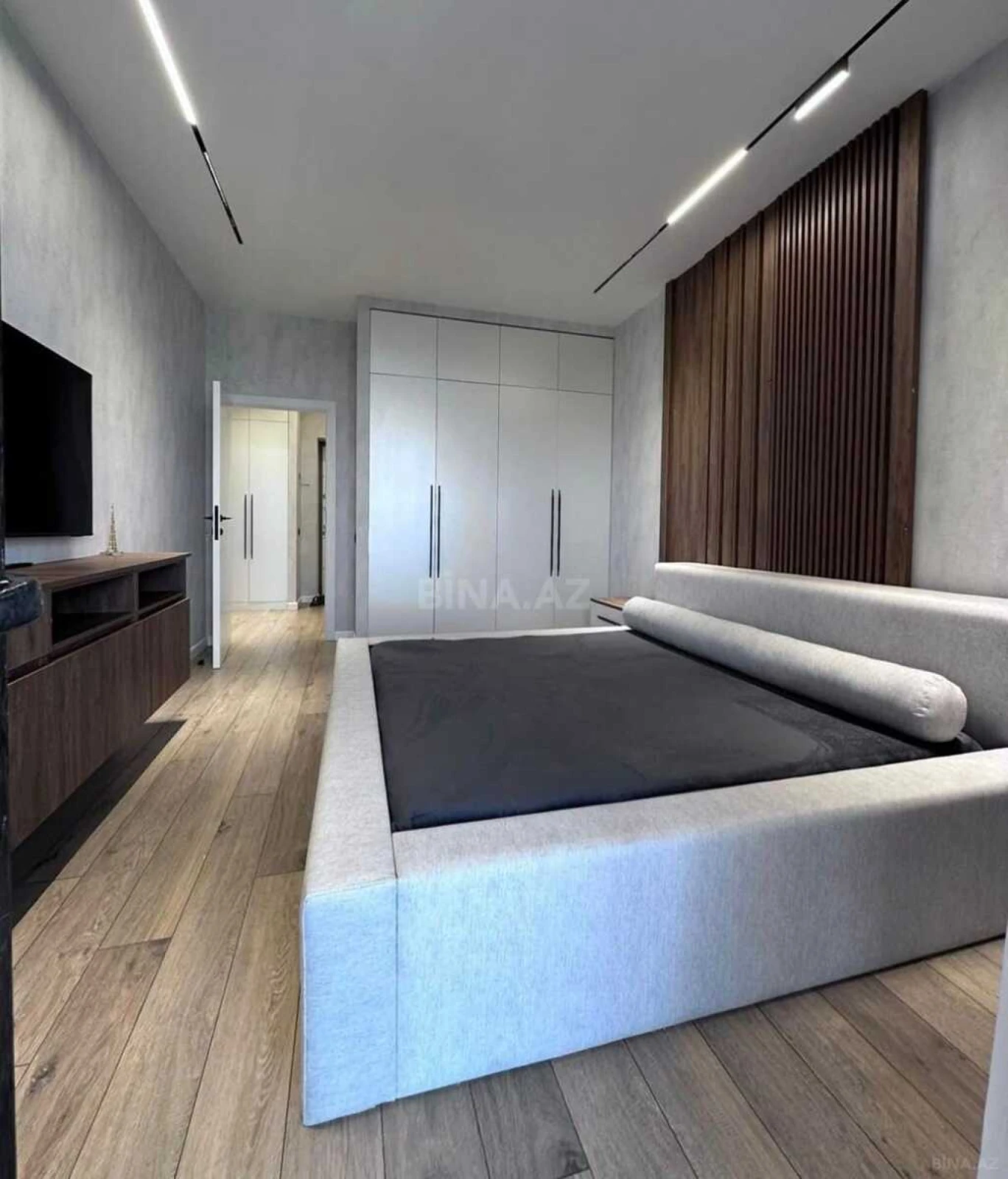 Satılır 3 otaqlı mənzil 109 m²