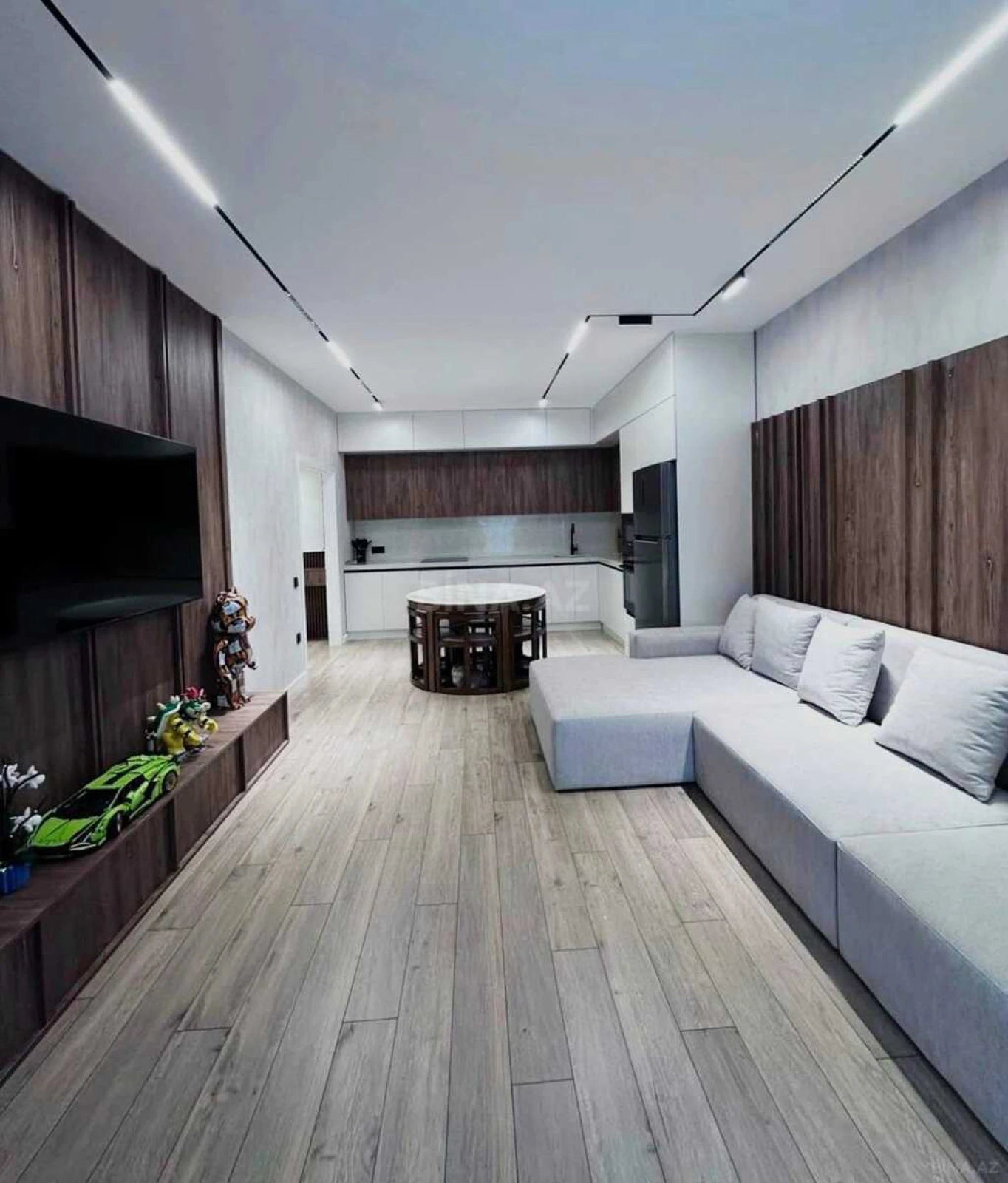 Satılır 3 otaqlı mənzil 109 m²