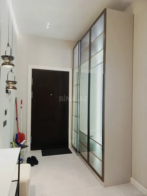 Kirayə verilir 2 otaqlı mənzil 70 m²