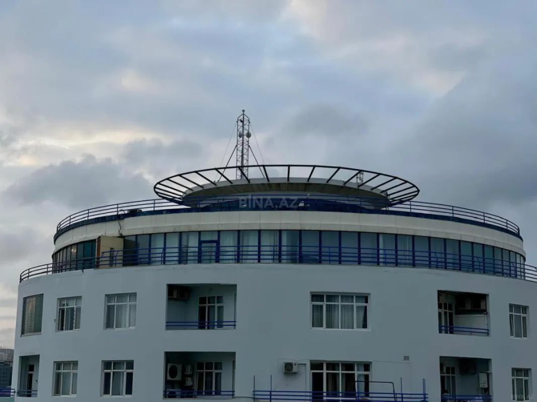 Satılır 4 otaqlı mənzil 225 m²