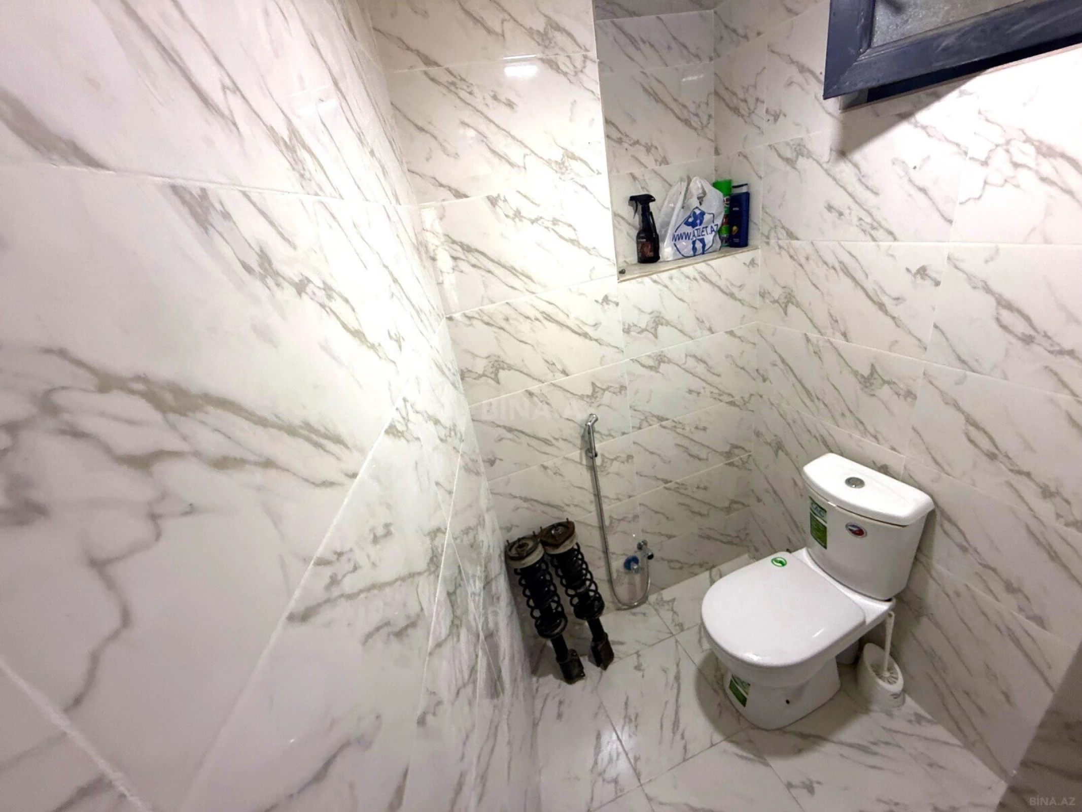 Satılır 5 otaqlı həyət evi 360 m²