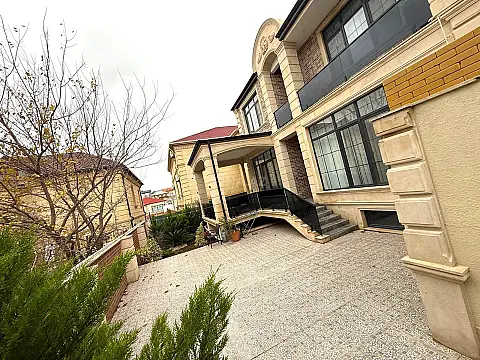 Satılır 5 otaqlı həyət evi 360 m²